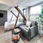 Opera - Premium Studio With Lift For 3