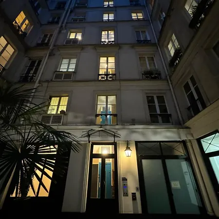 Apartment Opera - Premium With Lift For 3 *