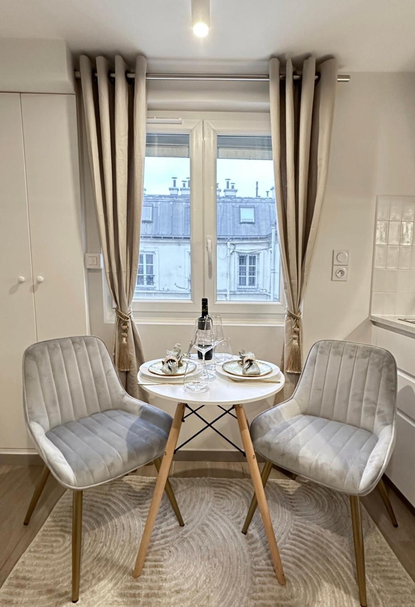 Appartamento Brand New Near La Madeleine ! Parigi