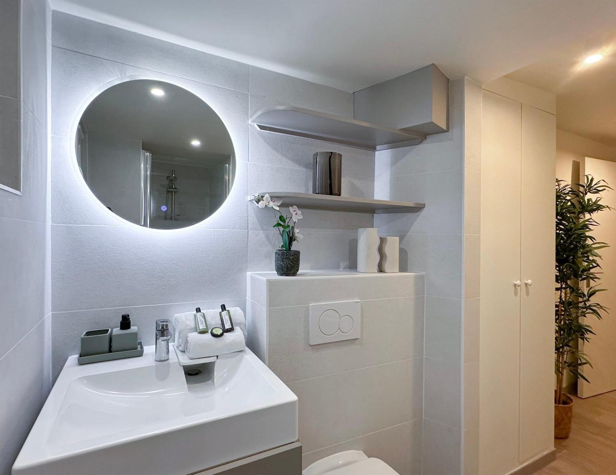 Brand New Near La Madeleine ! Appartamento Parigi